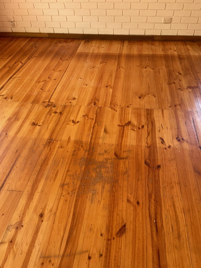 Timber floor polishing Wanniassa